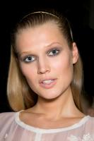Elie_Saab_Spring_2014_Backstage_7_Wr_Rn_Dnnomxx.jpg