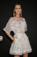 Elie_Saab_Spring_2014_Backstage_OMc_ITz_Fc_NOEx.jpg