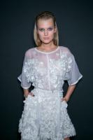 Elie_Saab_Spring_2014_Backstage_ZC1r_ZIl_Xuf_Yx.jpg