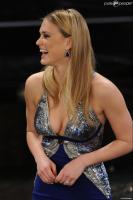 1052262_bar_refaeli_63eme_festival_de_la_950x0_1.jpg