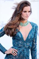 1136443_izabel_goulart_porte_des_bijoux_de_950x0_1.jpg