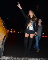 alessandra_ambrosio_leaves_1_oak_nightclub_in_west_hollywood_6.jpg