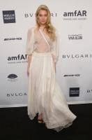 elsa_hosk_attends_2014_amfar_new_york_gala_4.jpg