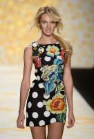 candice_swanepoel_at_desigual_fall_winter_2014_fashion_show_in_new_york_11.jpg
