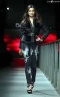 1370191_irina_shayk_defile_pour_la_marque_950x0_2.jpg