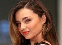 miranda_kerr_on_the_runway_for_dosso_dossi_fashion_show_2014_catwalk_6miranda_kerr_on_the_runway_for_dosso_dossi_fashion_show_2014_catwalk_5a.jpg