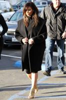 kim_kardashian_out_for_lunch_with_kris_jenner_at_fins_seafood_grill_9.jpg