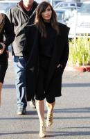 kim_kardashian_out_for_lunch_with_kris_jenner_at_fins_seafood_grill_14.jpg