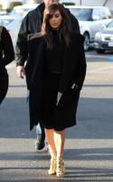 kim_kardashian_out_for_lunch_with_kris_jenner_at_fins_seafood_grill_15.jpg