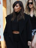 kim_kardashian_out_for_lunch_with_kris_jenner_at_fins_seafood_grill_21.jpg