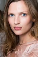 Isabel_Marant_Spring_2014_Backstage_d_BPb_Lei_J_h2x.jpg