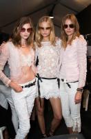 Isabel_Marant_Spring_2014_Backstage_R_C8xr_Xb05_Dx.jpg