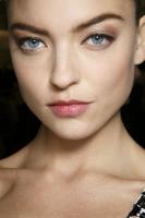 021114carolina_herrera_beauty_autumn_fall_winter_2014_nyfw64.jpg