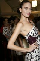 carolina_herrera_backstage_autumn_fall_winter_2014_nyfw39.jpg