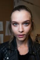 Kenneth_Cole_New_York_Fall_2014_Backstage_y_mq0_Z.jpg