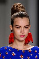 Carolina_Herrera_Fall_2014_Details_DUGKMca_QT5x.jpg