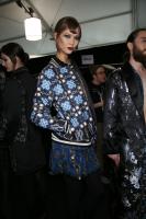 Anna_Sui_Fall_2014_Backstage_iZdlAW2Nkr6x.jpg