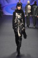 Anna_Sui_Runway_Mercedes_Benz_Fashion_Week__r3rTYRmitnx.jpg