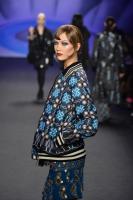 Anna_Sui_Runway_Show_T6QB1A6GTqjx.jpg