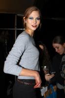 karlie_kloss_at_mercedes_benz_fashion_week_in_new_york_4.jpg