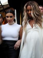 kim_kardashian_and_ciara_leaves_bel_bambini_store_in_los_angeles_1.jpg