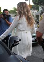 kim_kardashian_and_ciara_leaves_bel_bambini_store_in_los_angeles_12.jpg