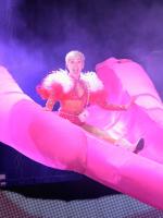 miley_cyrus_performs_at_bangerz_tour_in_vancouver_31.jpg