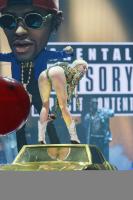 miley_cyrus_performs_at_bangerz_tour_in_vancouver_39.jpg