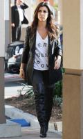 kim_kourthey_and_khloe_kardashian_on_the_set_of_keep_up_with_the_kardashians_3.jpg