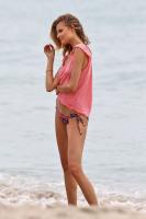 magdalena_frackowiak_bikini_photoshoot_miami_beach_february_2014_8.jpg