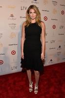 kate_upton_si_swimsuit_at_liv_nightclub_fontainebleau_miami_beach_11.jpg