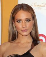 hannah_davis_sports_illustrated_celebrates_swimsuit_2014_31_photos__1.jpg