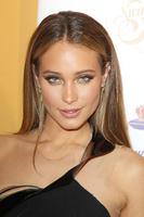 hannah_davis_sports_illustrated_celebrates_swimsuit_2014_31_photos__17.jpg