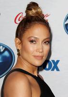 _jennifer_lopez_wearing_cushnie_et_ochs_dress_american_idol_xiii_finalists_party_11.jpg