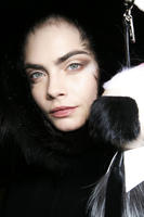 Fendi_Fall_2014_Backstage_97KnAWbyrBdx.jpg
