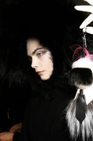 Fendi_Fall_2014_Backstage_QPlx56avDSQx.jpg