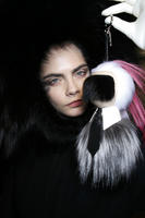 Fendi_Fall_2014_Backstage_Y1hpyJhyNg1x.jpg