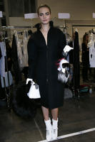 Fendi_Fall_2014_Backstage_ZqqC0_DypZBx.jpg