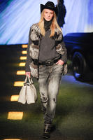 KIM2963_1366x2048.jpg