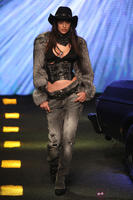 54333_irina_shayk_desfile_philipp_plein_milan_fashion_week_2014.jpg