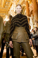 balmain_rtw_fw2014_backstage_018_175146548433.jpg