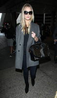 VN_Rosie_Huntington_W_97790.jpg