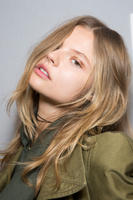Isabel_Marant_Fall_2014_Backstage_4hMUycPt8S0x.jpg