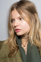 Isabel_Marant_Fall_2014_Backstage_6K4p9HXAgTsx.jpg