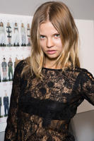 Isabel_Marant_Fall_2014_Backstage_9WScXzZPEeVx.jpg