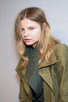 Isabel_Marant_Fall_2014_Backstage_A1iUN6LNQb2x.jpg