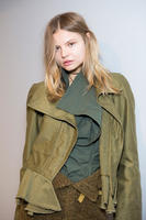 Isabel_Marant_Fall_2014_Backstage_BRDy1dS236dx.jpg