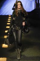 izabel_goulart_at_philip_plein_f_w_show_at_milan_fashion_week_2.jpg