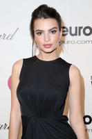 Emily_Ratajkowski__Oscars_2014___Vanity_Fair_Party__03.jpg