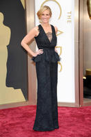 elle_oscars_2014_red_carpet_looks_julia_roberts_v_xln.jpg